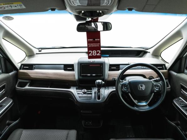Honda Freed II Рестайлинг с пробегом 2019 года, цена 1 450 000 рублей, 132141 км, компактвэн, Автокод Объявления