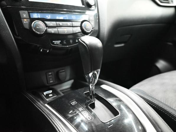 Nissan Qashqai II с пробегом 2014 года, цена 1 460 000 рублей, 179577 км, внедорожник, Автокод Объявления