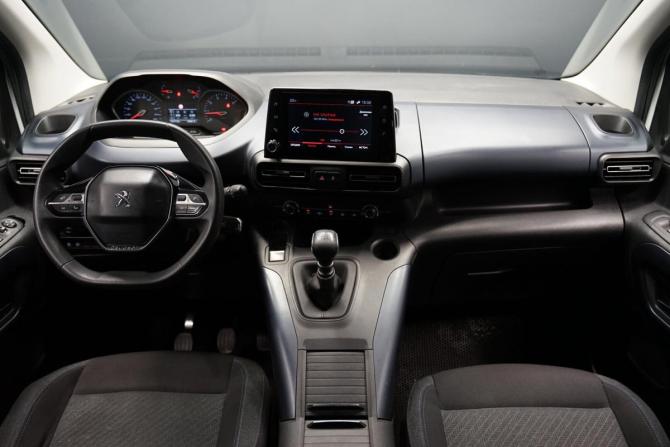 Peugeot Rifter I с пробегом 2020 года, цена 1 984 000 рублей, 156000 км, минивэн, Автокод Объявления
