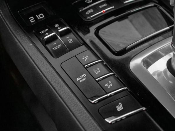 Porsche Cayenne II Рестайлинг (958) с пробегом 2015 года, цена 3 700 000 рублей, 178620 км, внедорожник, Автокод Объявления