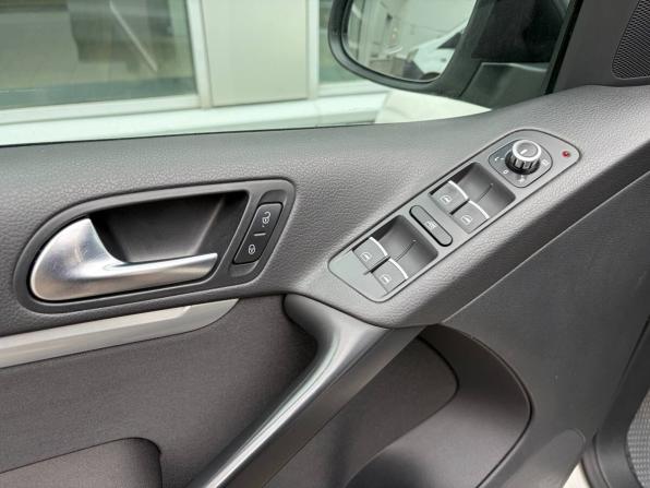 Volkswagen Tiguan I Рестайлинг с пробегом 2013 года, цена 1 065 000 рублей, 255507 км, внедорожник, Автокод Объявления