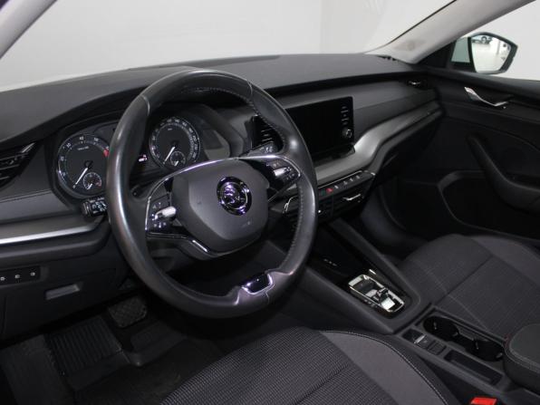 Skoda Octavia IV (A8) с пробегом 2021 года, цена 2 299 900 рублей, 114386 км, лифтбек, Автокод Объявления