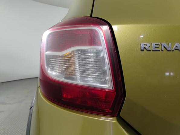 Renault Sandero II с пробегом 2017 года, цена 895 000 рублей, 175781 км, хэтчбек, Автокод Объявления