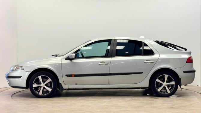 Renault Laguna II с пробегом 2002 года, цена 205 000 рублей, 318498 км, лифтбек, Автокод Объявления