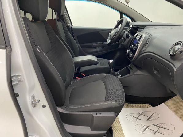 Renault Kaptur I с пробегом 2019 года, цена 1 320 000 рублей, 160305 км, внедорожник, Автокод Объявления