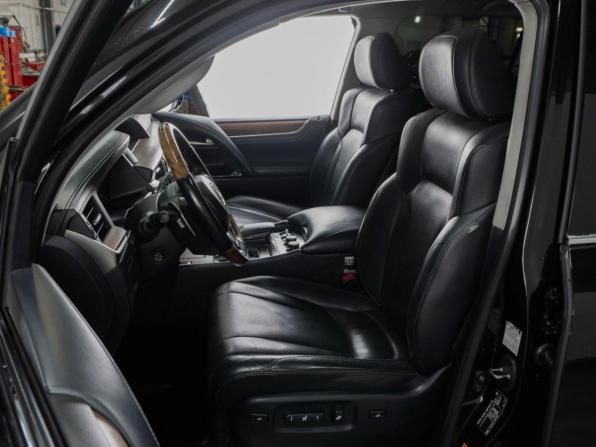 Lexus LX III Рестайлинг 2 с пробегом 2017 года, цена 7 650 000 рублей, 119170 км, внедорожник, Автокод Объявления