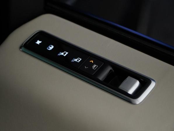 Land Rover Range Rover IV Рестайлинг с пробегом 2019 года, цена 8 190 077 рублей, 58898 км, внедорожник, Автокод Объявления