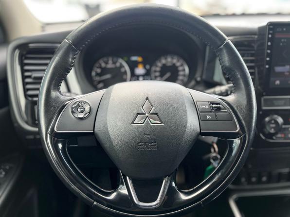 Mitsubishi Outlander III Рестайлинг 3 с пробегом 2019 года, цена 1 750 000 рублей, 127900 км, внедорожник, Автокод Объявления