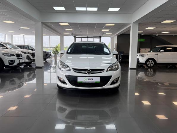 Opel Astra J Рестайлинг с пробегом 2013 года, цена 895 000 рублей, 194828 км, седан, Автокод Объявления