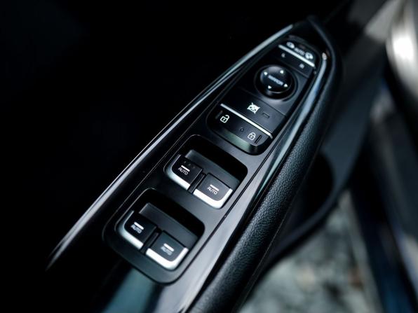 Kia Optima IV Рестайлинг с пробегом 2018 года, цена 1 890 000 рублей, 116207 км, седан, Автокод Объявления