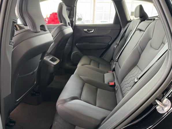 Volvo XC60 II Рестайлинг 2 с пробегом 2025 года, цена 7 800 000 рублей, 571 км, внедорожник, Автокод Объявления