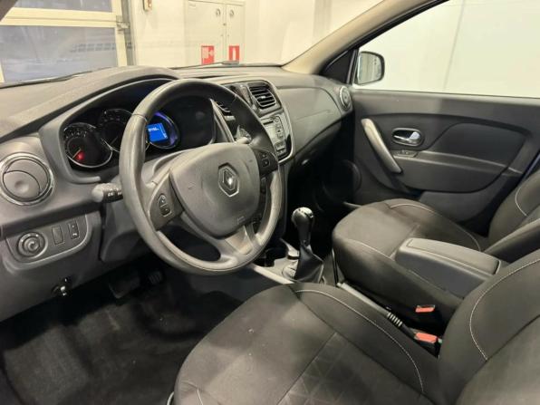 Renault Sandero II с пробегом 2016 года, цена 860 000 рублей, 179498 км, хэтчбек, Автокод Объявления