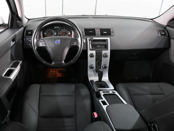 Volvo S40 II Рестайлинг с пробегом 2010 года, цена 649 000 рублей, 223723 км, седан, Автокод Объявления