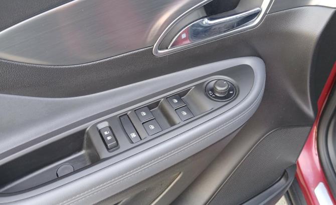 Opel Mokka I с пробегом 2015 года, цена 1 149 000 рублей, 135526 км, внедорожник, Автокод Объявления