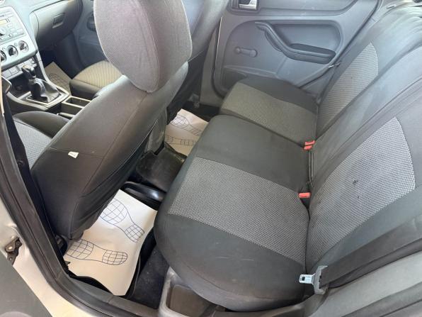 Ford Focus II с пробегом 2005 года, цена 379 000 рублей, 208089 км, седан, Автокод Объявления