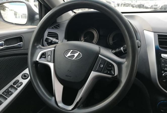 Hyundai Solaris I с пробегом 2012 года, цена 570 000 рублей, 240348 км, седан, Автокод Объявления