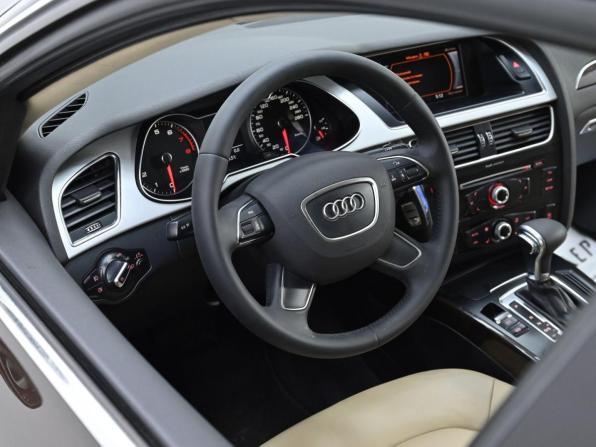 Audi A4 IV (B8) Рестайлинг с пробегом 2015 года, цена 919 000 рублей, 119975 км, седан, Автокод Объявления