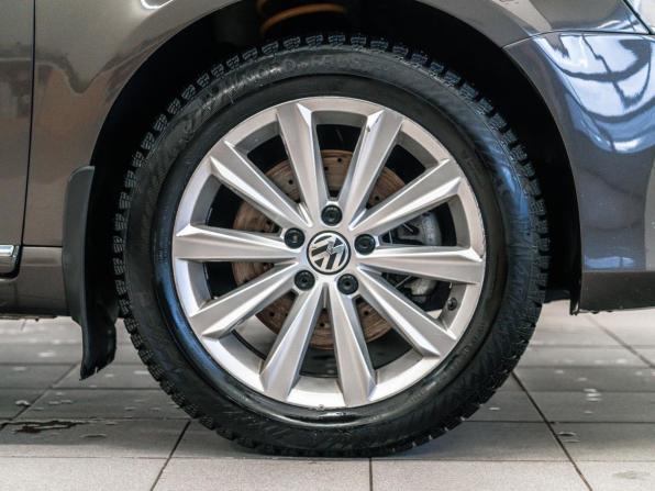 Volkswagen Passat B7 с пробегом 2012 года, цена 1 150 000 рублей, 185675 км, седан, Автокод Объявления