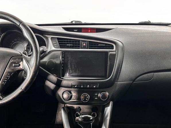 Kia Ceed II Рестайлинг с пробегом 2016 года, цена 966 300 рублей, 219527 км, хэтчбек, Автокод Объявления