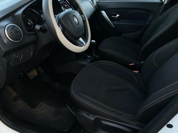 Renault Sandero II Рестайлинг с пробегом 2018 года, цена 975 000 рублей, 62905 км, хэтчбек, Автокод Объявления
