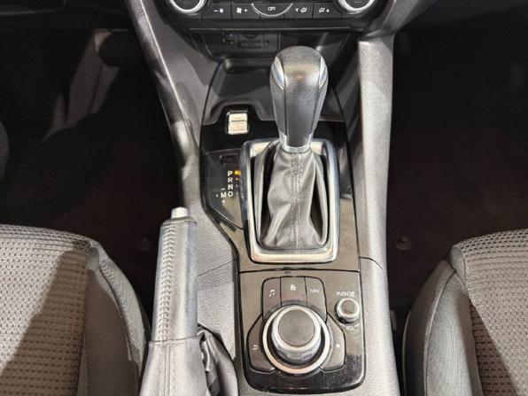 Mazda 3 III (BM) Рестайлинг с пробегом 2018 года, цена 1 550 000 рублей, 102468 км, хэтчбек, Автокод Объявления