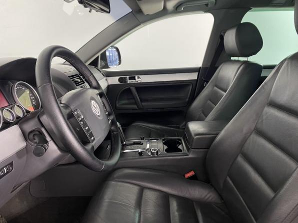 Volkswagen Touareg I Рестайлинг с пробегом 2008 года, цена 1 140 000 рублей, 270613 км, внедорожник, Автокод Объявления