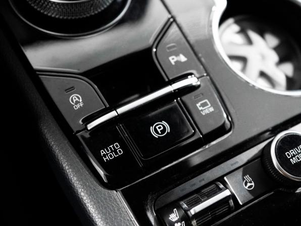 Kia K5 III с пробегом 2021 года, цена 2 450 000 рублей, 137105 км, седан, Автокод Объявления