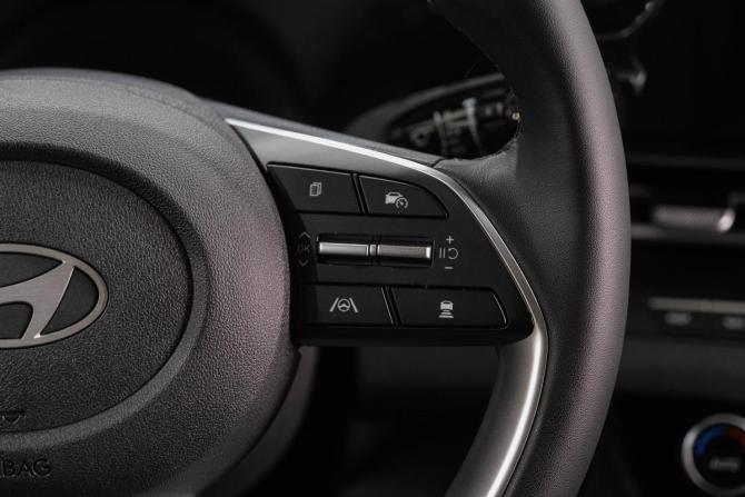 Hyundai Elantra VII (CN7) Рестайлинг с пробегом 2024 года, цена 2 569 000 рублей, 3500 км, седан, Автокод Объявления