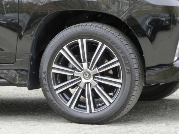 Lexus LX III Рестайлинг 2 с пробегом 2018 года, цена 9 300 000 рублей, 40206 км, внедорожник, Автокод Объявления