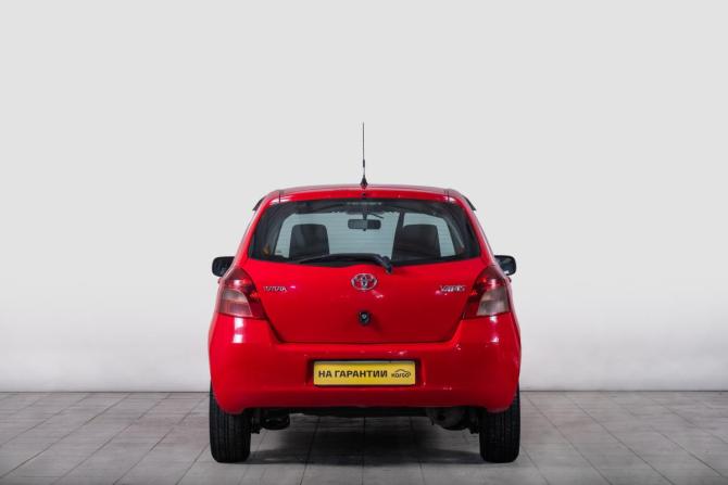 Toyota Yaris II с пробегом 2006 года, цена 529 000 рублей, 168000 км, хэтчбек, Автокод Объявления