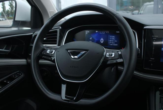 Jetta VS5 I Рестайлинг с пробегом 2023 года, цена 1 990 000 рублей, 52575 км, внедорожник, Автокод Объявления