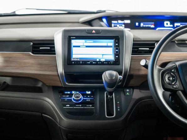 Honda Freed II Рестайлинг с пробегом 2021 года, цена 1 550 000 рублей, 55316 км, компактвэн, Автокод Объявления