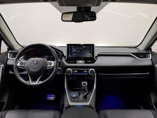 Toyota RAV4 V (XA50) с пробегом 2021 года, цена 3 600 000 рублей, 61436 км, внедорожник, Автокод Объявления