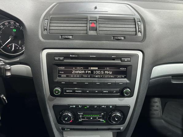 Skoda Octavia II (A5) Рестайлинг с пробегом 2013 года, цена 960 000 рублей, 125250 км, лифтбек, Автокод Объявления