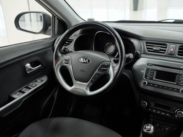 Kia Rio III Рестайлинг с пробегом 2016 года, цена 1 120 000 рублей, 55724 км, седан, Автокод Объявления