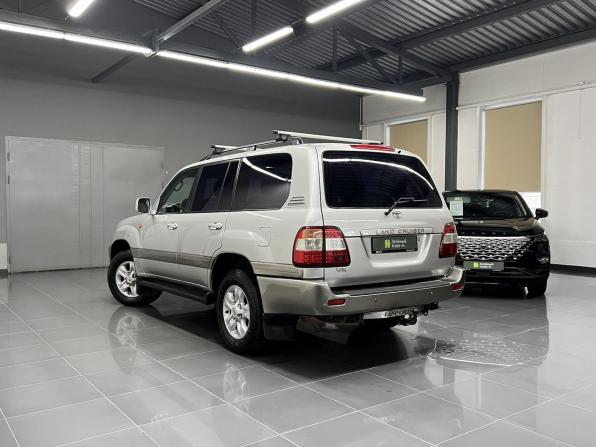 Toyota Land Cruiser 100 Series Рестайлинг 2 с пробегом 2005 года, цена 2 490 000 рублей, 351423 км, внедорожник, Автокод Объявления