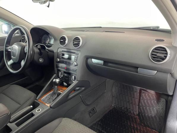 Audi A3 II (8P) Рестайлинг 2 с пробегом 2012 года, цена 900 000 рублей, 201790 км, хэтчбек, Автокод Объявления