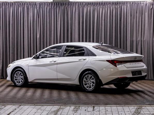 Hyundai Elantra VII (CN7) с пробегом 2022 года, цена 1 695 000 рублей, 72371 км, седан, Автокод Объявления