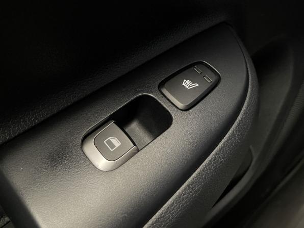 Kia Rio IV Рестайлинг с пробегом 2021 года, цена 2 227 000 рублей, 35335 км, седан, Автокод Объявления