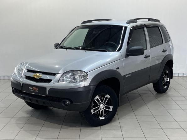 Chevrolet Niva I Рестайлинг с пробегом 2017 года, цена 745 000 рублей, 106428 км, внедорожник, Автокод Объявления