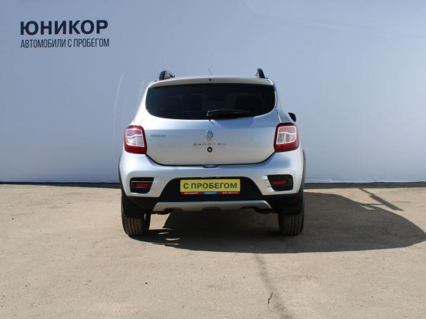 Renault Sandero II с пробегом 2015 года, цена 819 000 рублей, 165214 км, хэтчбек, Автокод Объявления