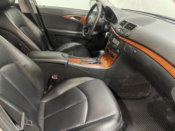 Mercedes-Benz E-Класс III (W211 S211) Рестайлинг с пробегом 2007 года, цена 800 000 рублей, 427433 км, седан, Автокод Объявления