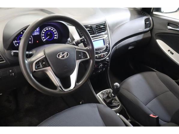 Hyundai Solaris I с пробегом 2013 года, цена 655 000 рублей, 193411 км, седан, Автокод Объявления