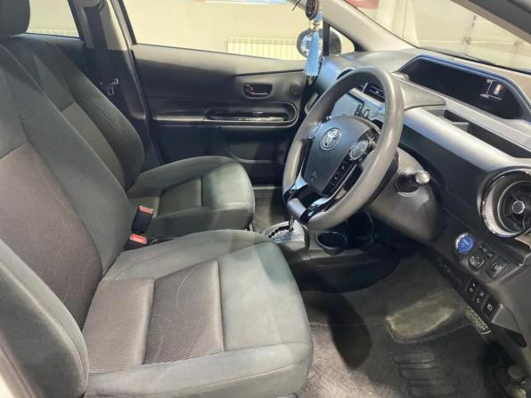 Toyota Aqua I Рестайлинг 2 с пробегом 2018 года, цена 1 399 000 рублей, 106647 км, хэтчбек, Автокод Объявления