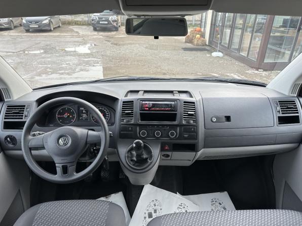 Volkswagen Caravelle T5 Рестайлинг с пробегом 2013 года, цена 2 470 000 рублей, 163000 км, минивэн, Автокод Объявления