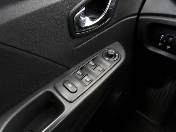 Renault Kaptur I с пробегом 2018 года, цена 1 287 000 рублей, 149582 км, внедорожник, Автокод Объявления