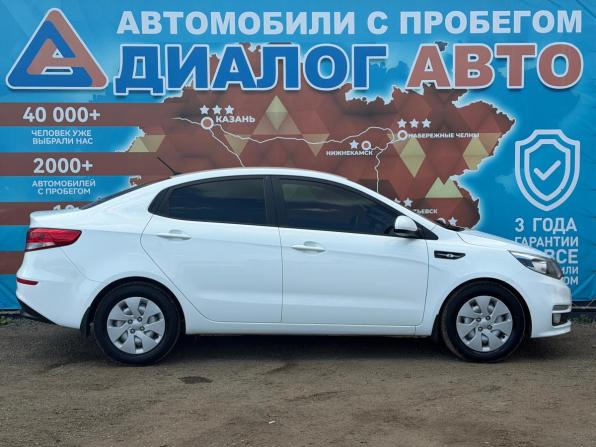 Kia Rio III Рестайлинг с пробегом 2016 года, цена 930 000 рублей, 172000 км, седан, Автокод Объявления
