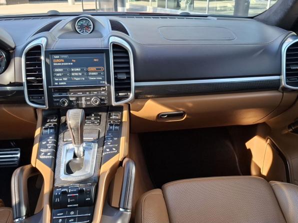 Porsche Cayenne II (958) с пробегом 2013 года, цена 2 700 000 рублей, 181000 км, внедорожник, Автокод Объявления