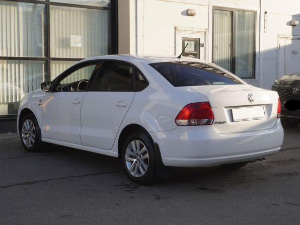 Volkswagen Polo V с пробегом 2013 года, цена 890 000 рублей, 123840 км, седан, Автокод Объявления