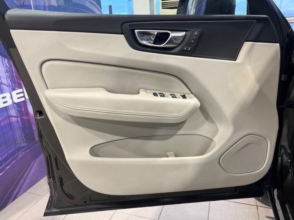 Volvo XC60 II с пробегом 2017 года, цена 2 765 900 рублей, 212996 км, внедорожник, Автокод Объявления